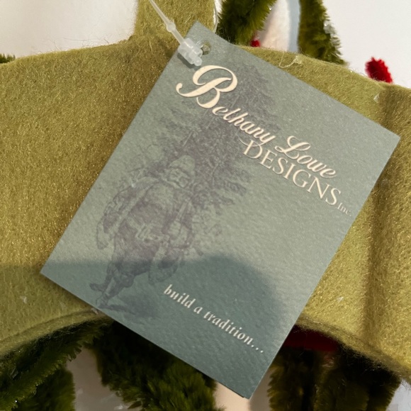 NWT Bethany Lowe Chenille Poinsettia "Merry Christmas" Wreath - Picture 6 of 6